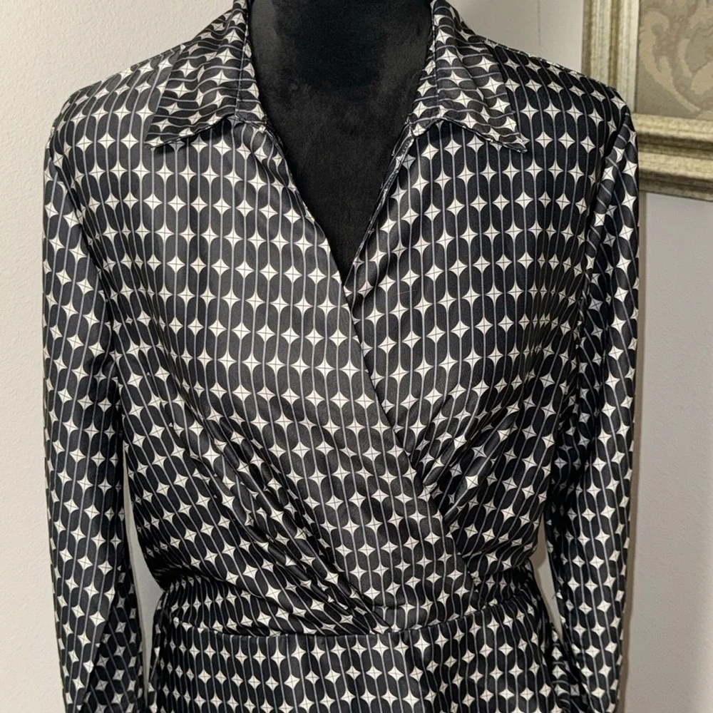Black Tape ruched long sleeves satin‎ wrap mini dress Sz XL black ivory print